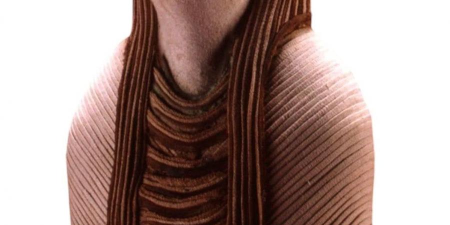 "حامي الملكية وسيد السماء".. مكانة مهيبة للصقر في مصر القديمة