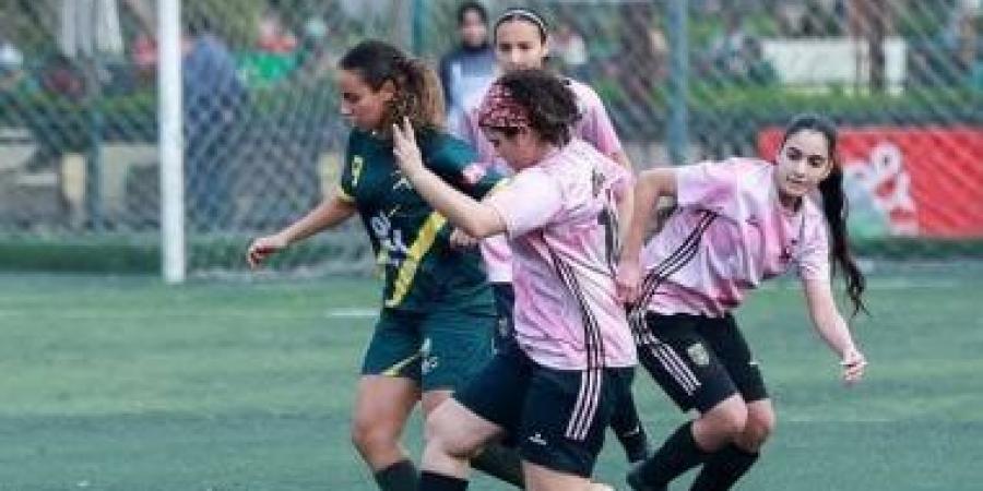 مروة المغربى تُدير مباراة اتحاد بسيون ومودرن سبورت دورى الكرة النسائية