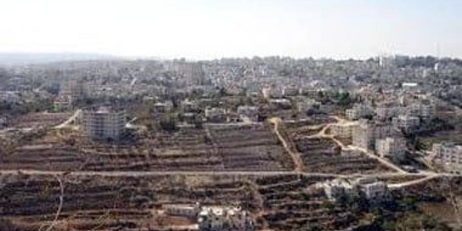 مستوطنون يعتدون على فلسطينيين غرب وشرق رام الله