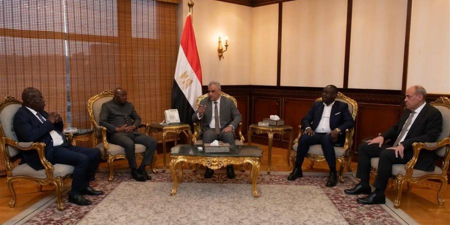 وزير الدولة للإنتاج الحربي يستقبل وفد رفيع المستوى من جمهورية أفريقيا الوسطى