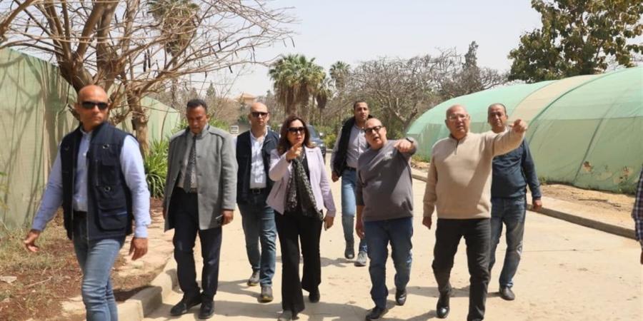 وزيرة التنمية المحلية والبيئة تتفقد المشتل المركزي للوزارة بالقاهرة الجديدة