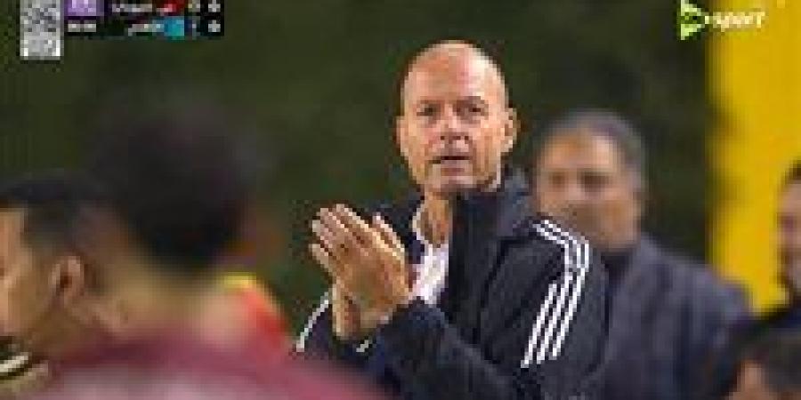 الأهلي ضد سيراميكا كليوباترا.. انطلاق الشوط الثاني من مباراة الأهلي وسيراميكا كليوباترا في الدوري المصري الممتاز