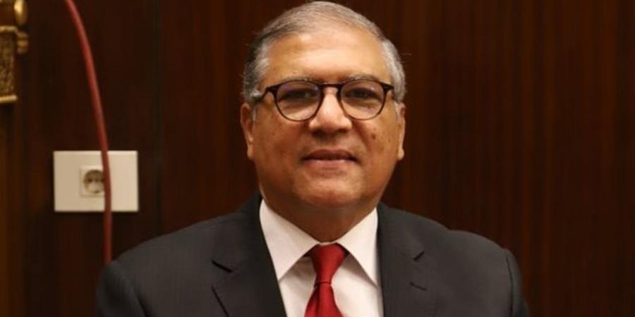 عفت السادات يشيد بجهود مصر في وقف إطلاق النار ويؤكد دعمها لدول الخليج