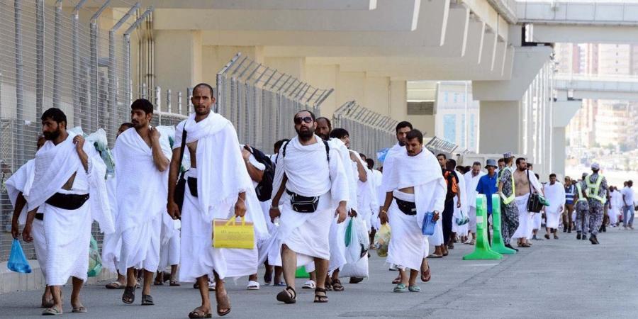 انطلاق أول أفواج حج الجمعيات الأهلية إلى المدينة المنورة 8 مايو