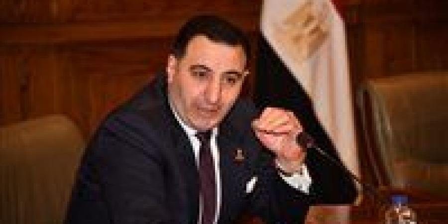 وكيل صناعة الشيوخ: خفض الدين إلى 78٪ بحلول 2027 وتعزيز الصناعة لدعم الموازنة العامة