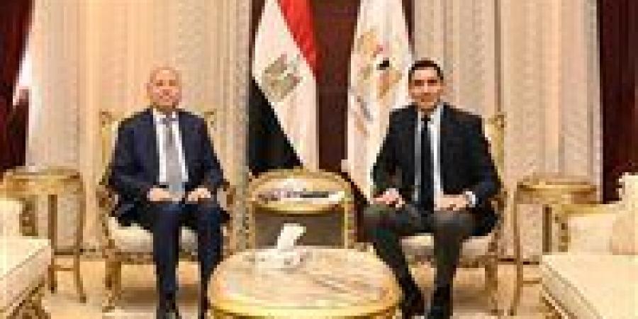 وزير الشباب والرياضة ومحافظ القاهرة يبحثان التعاون وإطلاق فعاليات رياضية بالعاصمة