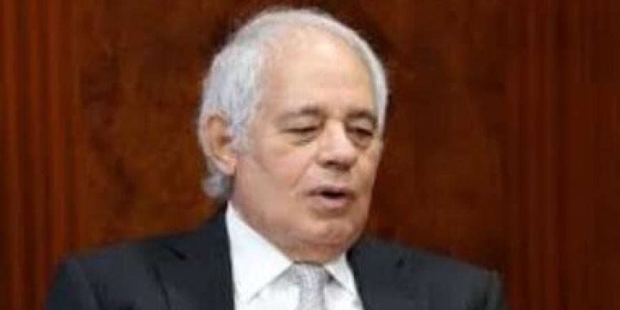 جسور التواصل بين الشرق والغرب.. تعرف على أبرز ترجمات المترجم كامل يوسف حسين