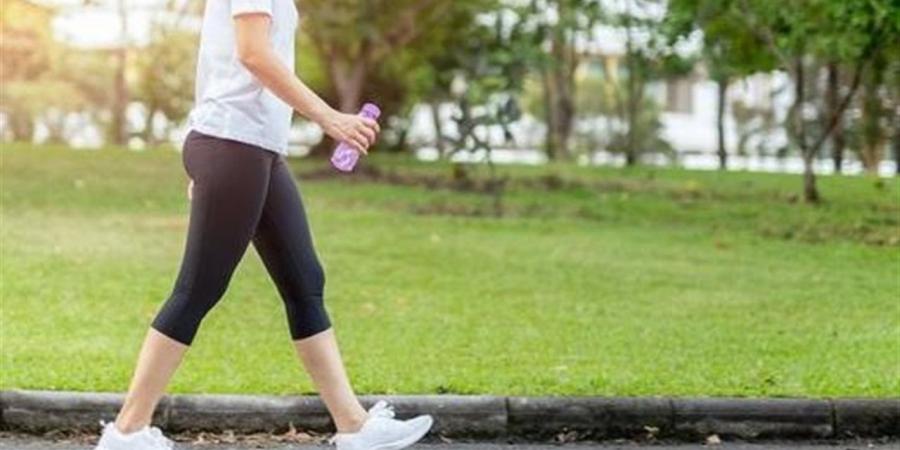 فوائد المشي يومياً لصحتك الجسدية والنفسية