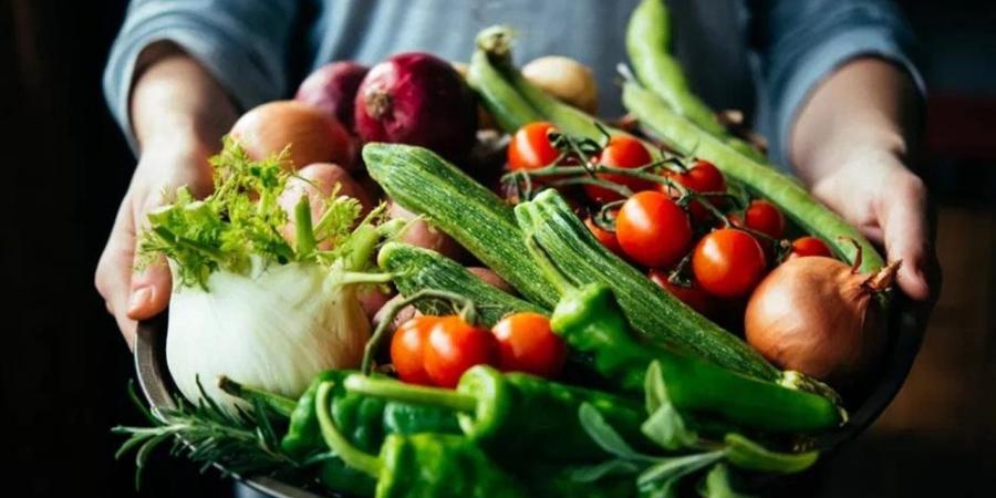 أسعار الخضروات والفاكهة اليوم الثلاثاء 14 أبريل 2026