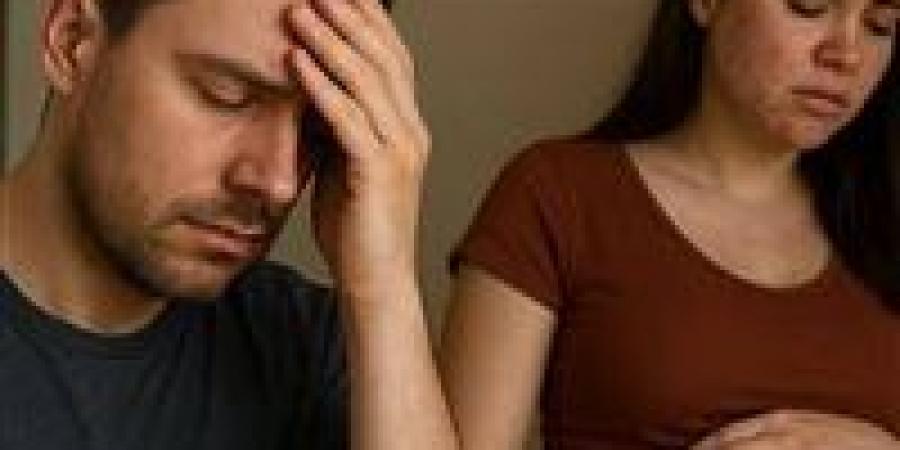 "بيحس أنه حامل زيها"... متلازمة تصيب الرجال أثناء حمل الزوجة اربكت العالم ماهي ؟