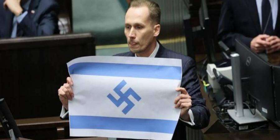 إسرائيل والنازية والشرق الأوسط.. صرخة نائب بولندي في البرلمان تغضب الدولة العبرية