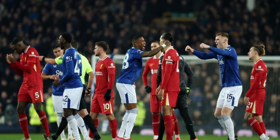 ليفربول في اختبار قوي أمام إيفرتون بعد وداع دوري الأبطال