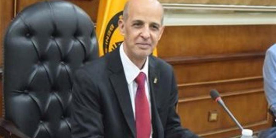 رئيس جامعة بني سويف يتفقد كلية علوم ذوي الاحتياجات الخاصة