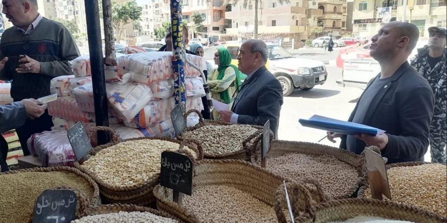 حملات مكثفة لضبط الأسواق بالإسماعيلية وتحرير 37 مخالفة تموينية بالمخابز ومستودعات البوتاجاز