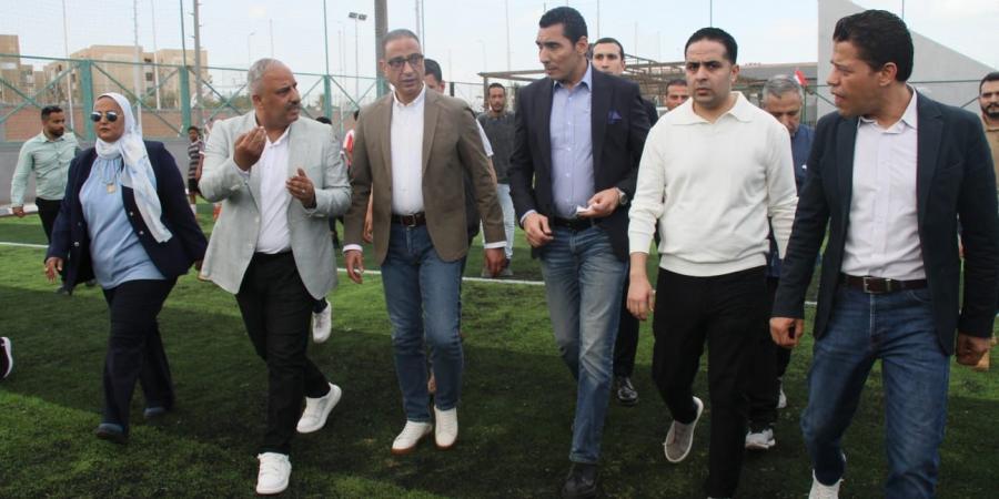 وزير الرياضة ومحافظ الجيزة يفتتحان الإنشاءات الجديدة بمركز التنمية الشبابية بزايد