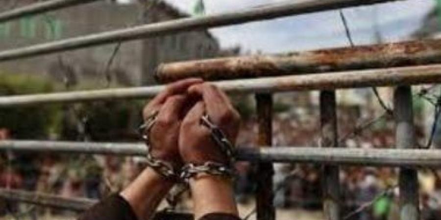 مندوبية فلسطين لدى الجامعة العربية تستقبل وفداً من الأسرى المحررين