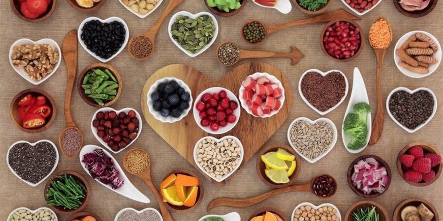 10 أطعمة ومشروبات قد تُضعف مينا الأسنان دون أن تنتبه