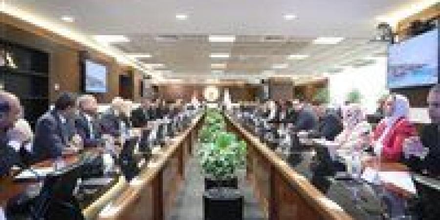 وزيرا الصحة والتعليم العالي يبحثان تعزيز التعاون الاستراتيجي لدعم منظومة التأمين الصحي الشامل