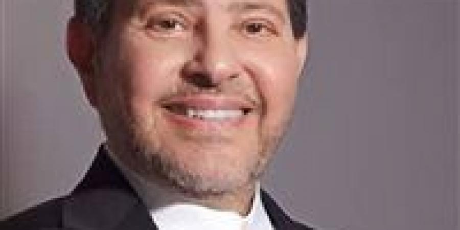 "منع الزيارة والحالة تسوء .. مصدر بفرنسا يكشف تطورات الحالة الصحية للفنان هاني شاكر"