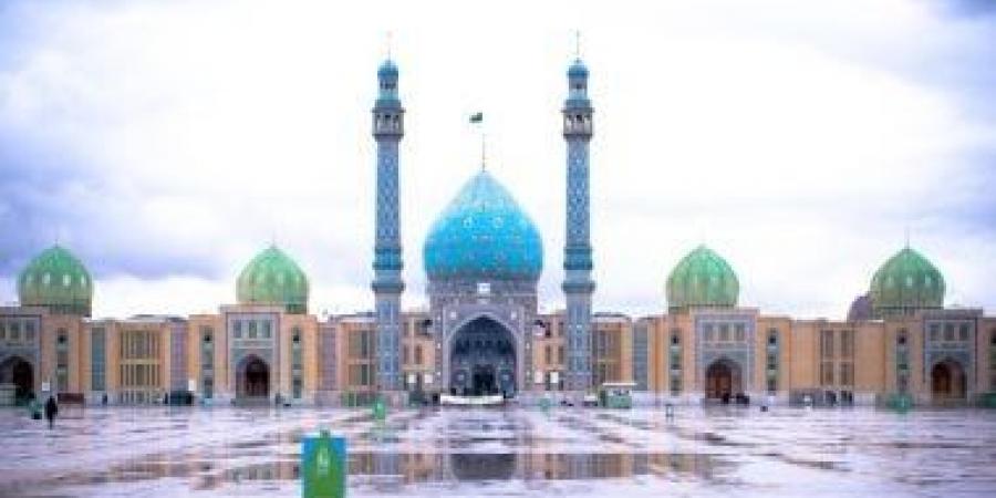 قم الإيرانية.. مدينة دينية وتراثية تحت تهديد الحرب