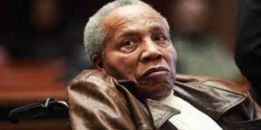 زعماء الجريمة يكتبون مذكراتهم.. كيف وثق كبار المجرمين حياتهم