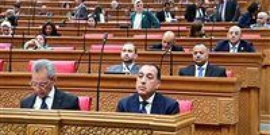 رئيس الوزراء أمام النواب: توقعات بارتفاع النفط حال عودة الحرب.. وارتفاع سابق من 69 إلى 120 دولار