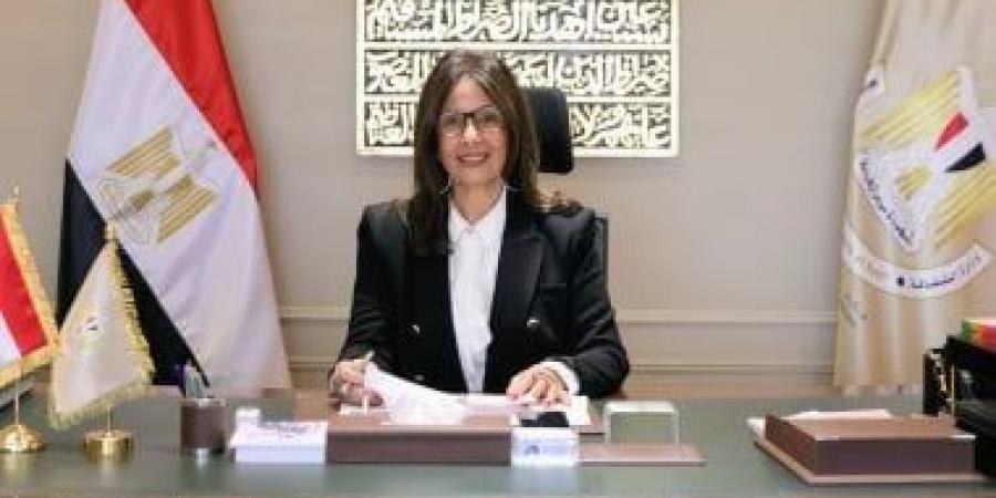 وزيرة الثقافة تعلن الفائزين بمسابقة تراثي 7 وتفتتح معرض أعمالها.. اليوم