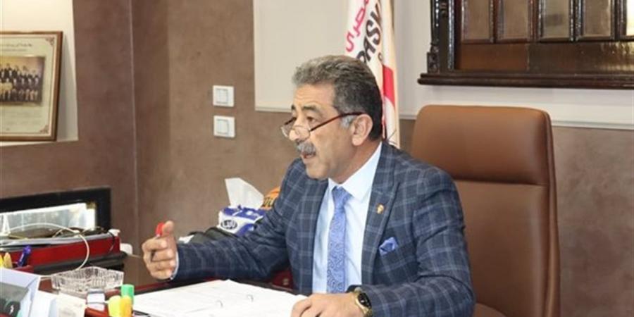 وسط توافد نجوم المجتمع.. انطلاق عزاء رئيس اتحاد السلة السابق