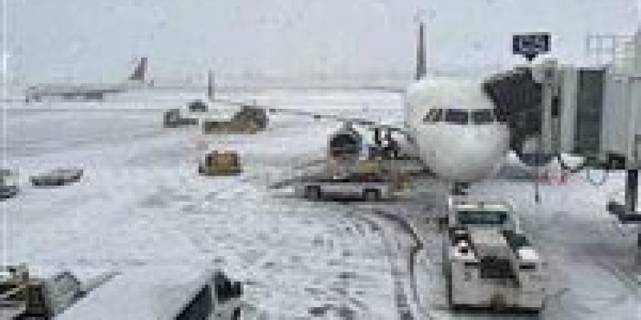 إيران تعلن استئناف الرحلات الداخلية بعد توقف 50 يوما