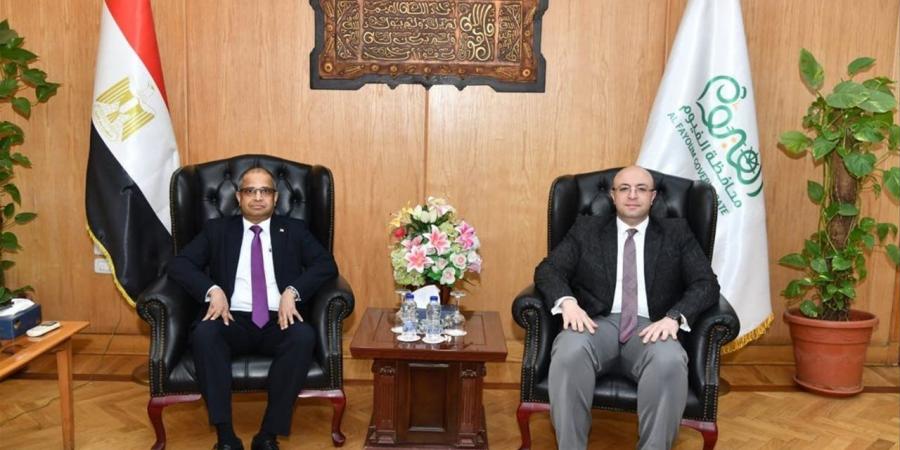 محافظ الفيوم يستقبل سفير سريلانكا لبحث سبل تعزيز التعاون في التجارة والاستثمار