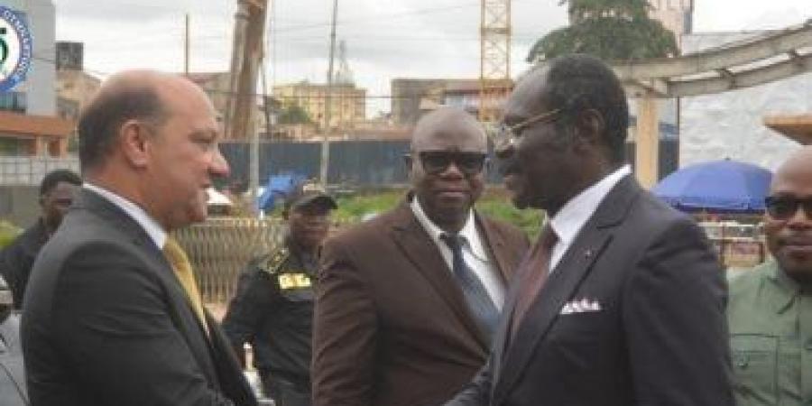 وزير الرياضة الكاميروني يستقبل رئيس الاتحادين المصري والأفريقي للجمباز