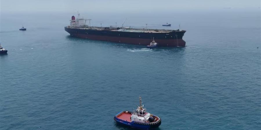 شلل الملاحة في هرمز.. خمس سفن فقط تعبر الممر الحيوي خلال 24 ساعة