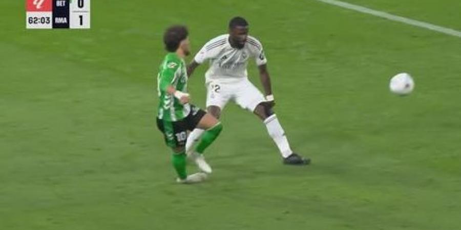 ريال بتيس ضد الريال.. ملخص اهداف ونتيجة مباراة ريال مدريد وريال بيتيس في الدوري الإسباني بعد مرور 60 دقيقة