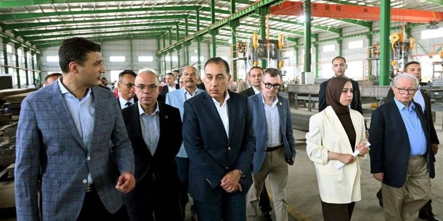 تقارير دولية تكشف استراتيجية "العبور الصناعي" وتوطين التكنولوجيا بمنطقة السخنة بمصر