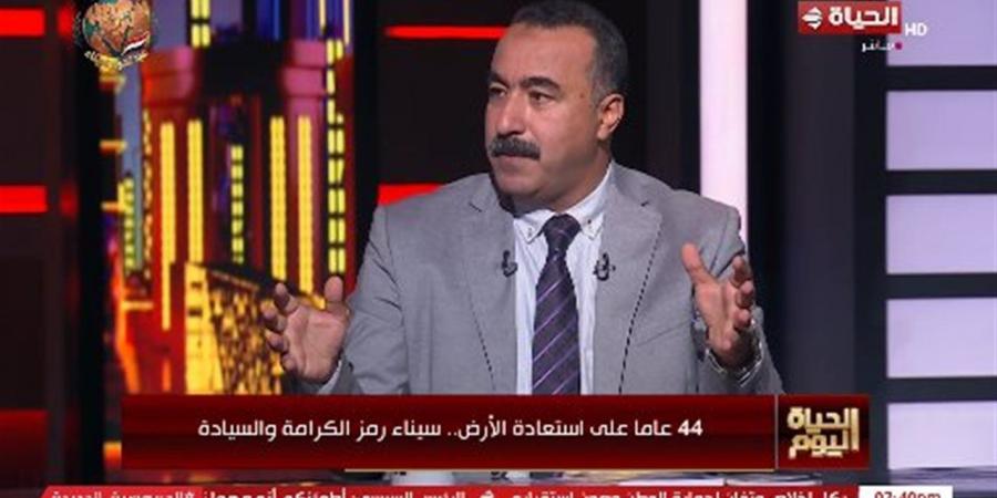 محمد نبيل يروي قصة أم من سيناء طلبت تراب الأرض الممزوج بدم ابنها الشهيد