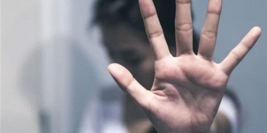 تحرش بفتاة في القطامية.. إحالة عاطل لمحكمة الجنايات بتهمة هتك العرض