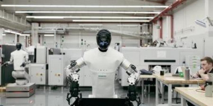 روبوت بعجلات بدلًا من الأقدام يفتح آفاقًا جديدة فى عالم الحركة الآلية