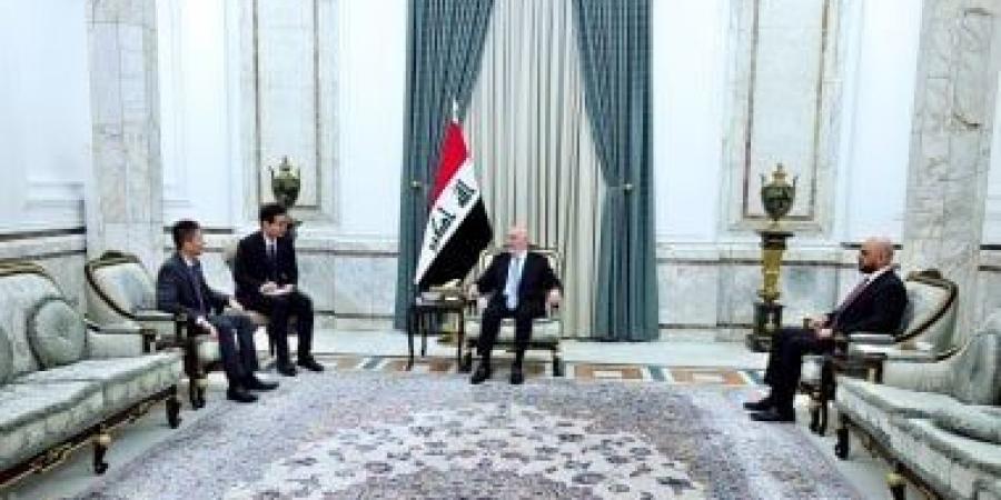 رئيس العراق يؤكد رغبة بلاده في تقوية العلاقات مع الصين