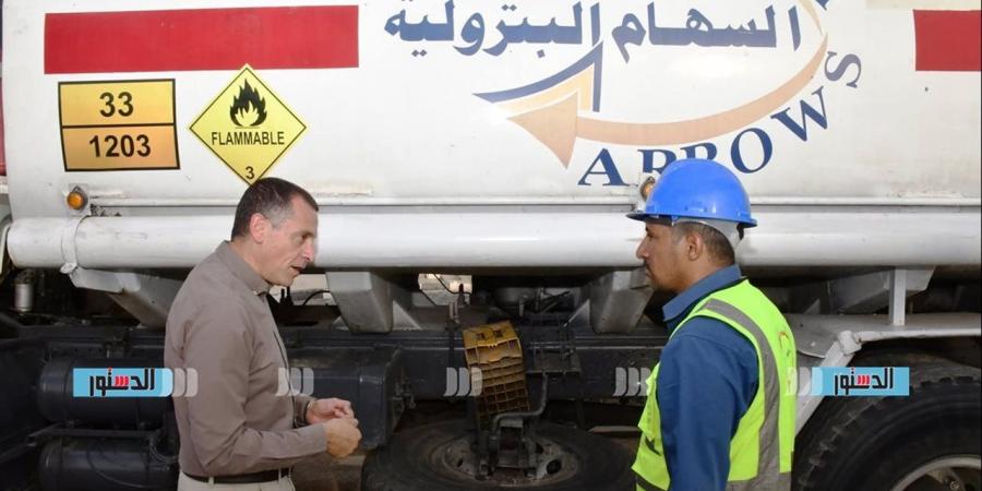 محافظ أسوان: توفير 2 سيارة متنقلة لتعبئة السولار لاستخدامها بشكل فورى