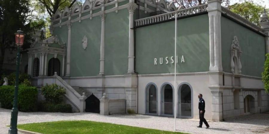 لجنة تحكيم بينالى البندقية تستبعد إسرائيل من الجوائز الكبرى.. والسبب غزة