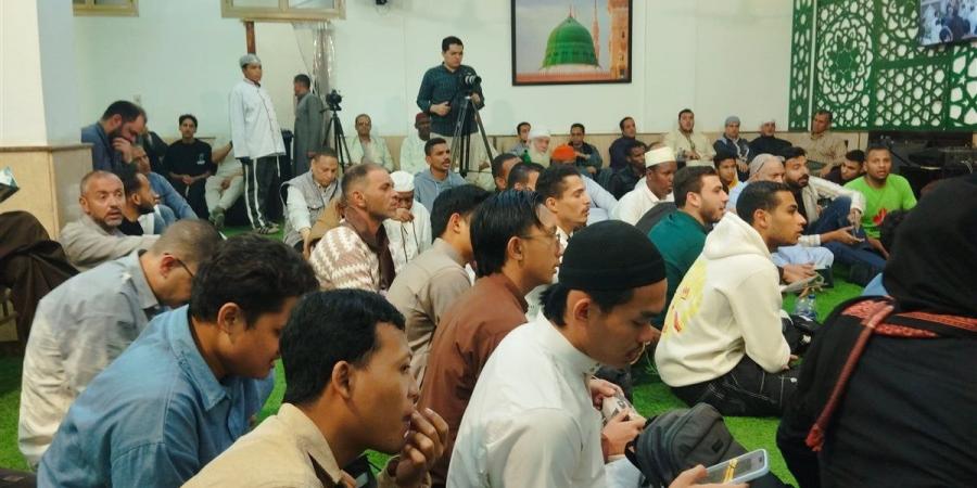 حب النبي يجمعنا..انطلاق فعاليات مجالس النور العلمية بالحسين بمشاركة علماء الأزهر وشيوخ التصوف (صور)