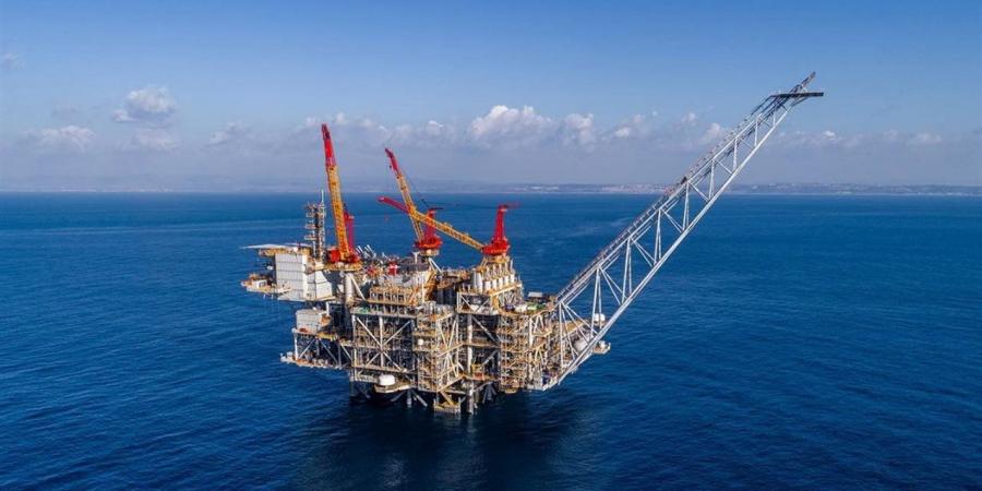 الغاز يتراجع لنسبة 3.48%.. والنفط يتحرك بشكل متباين بالأسواق العالمية