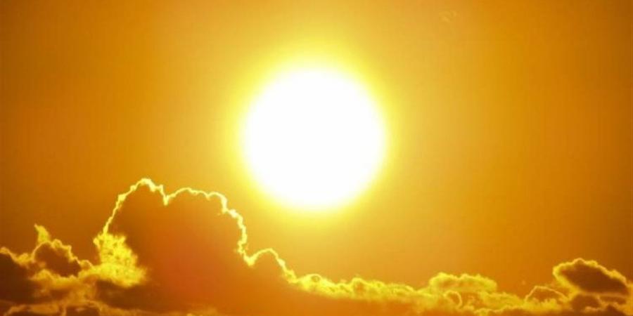 توقعات الطقس اليوم الإثنين.. طقس معتدل نهارا وليلًا