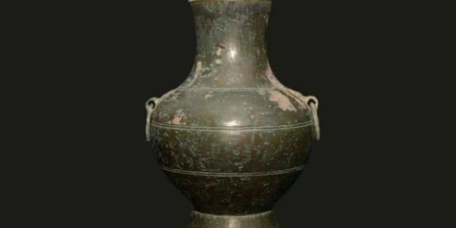 اكتشاف مشروب كحولى عمره 2300 عام فى مقبرة تعود لعهد أسرة تشين فى الصين