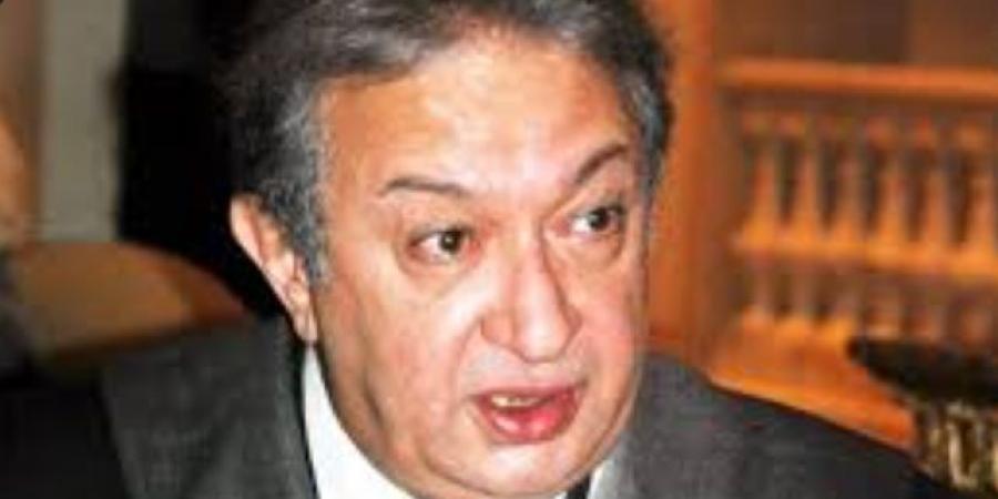 في ذكرى ميلاده.. نور الشريف يتحدث عن علاقته بـ عمه إسماعيل وكيف اقتبس شخصية عبد الغفور البرعي منه|لقاء نادر