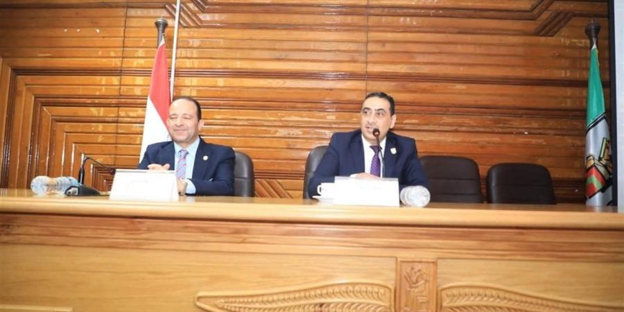 رئيس جامعة القاهرة: توظيف أدوات الذكاء الاطناعي يسهم في تسريع الاكتشافات العلمية