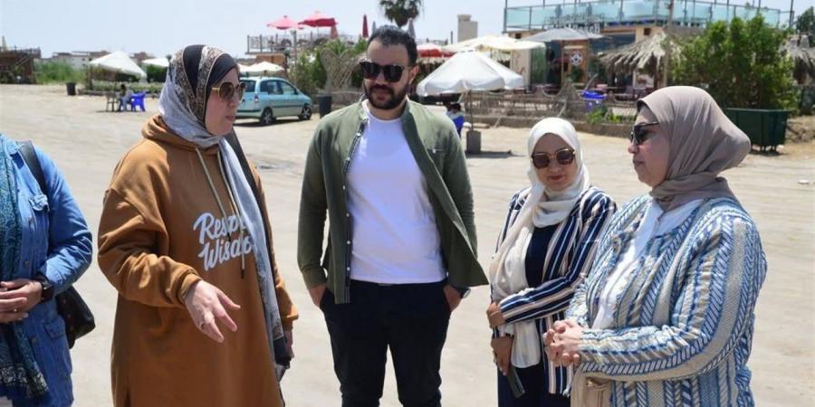 إحلال وتجديد منظومة الإنارة بشاطئ بورفؤاد بأعمدة ديكورية استعدادًا للموسم الصيفي