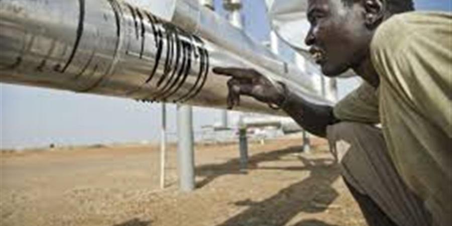 تحركات سودانية لتأمين الوقود من السعودية وليبيا ومصر