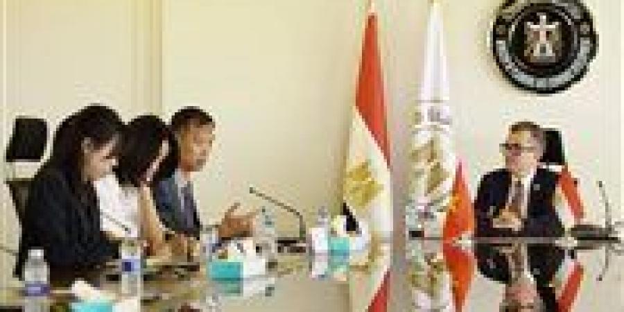 وزير التخطيط يبحث مع سفير فيتنام تعزيز الشراكة التنموية والتعاون الاقتصادي