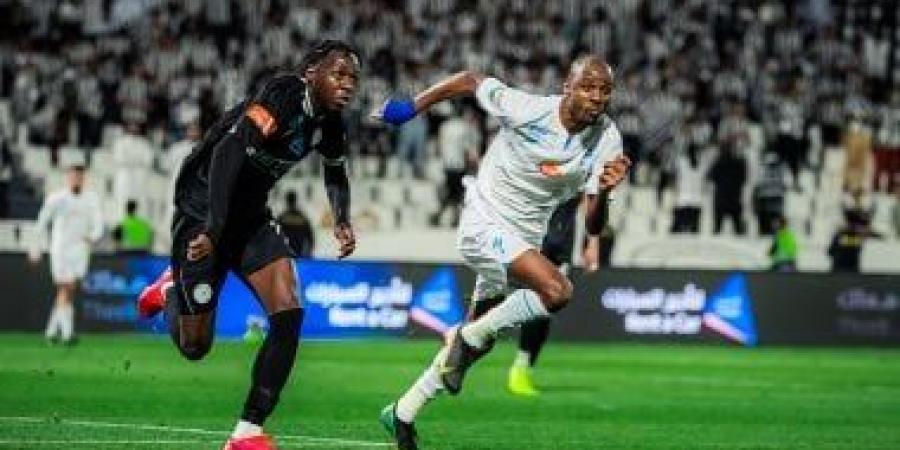 الشباب ضد الفتح.. الليث يواصل نزيف النقاط بتعادل ثالث على التوالي في الدوري السعودي